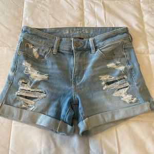 American Eagle Mid Rise Shorts Size 6